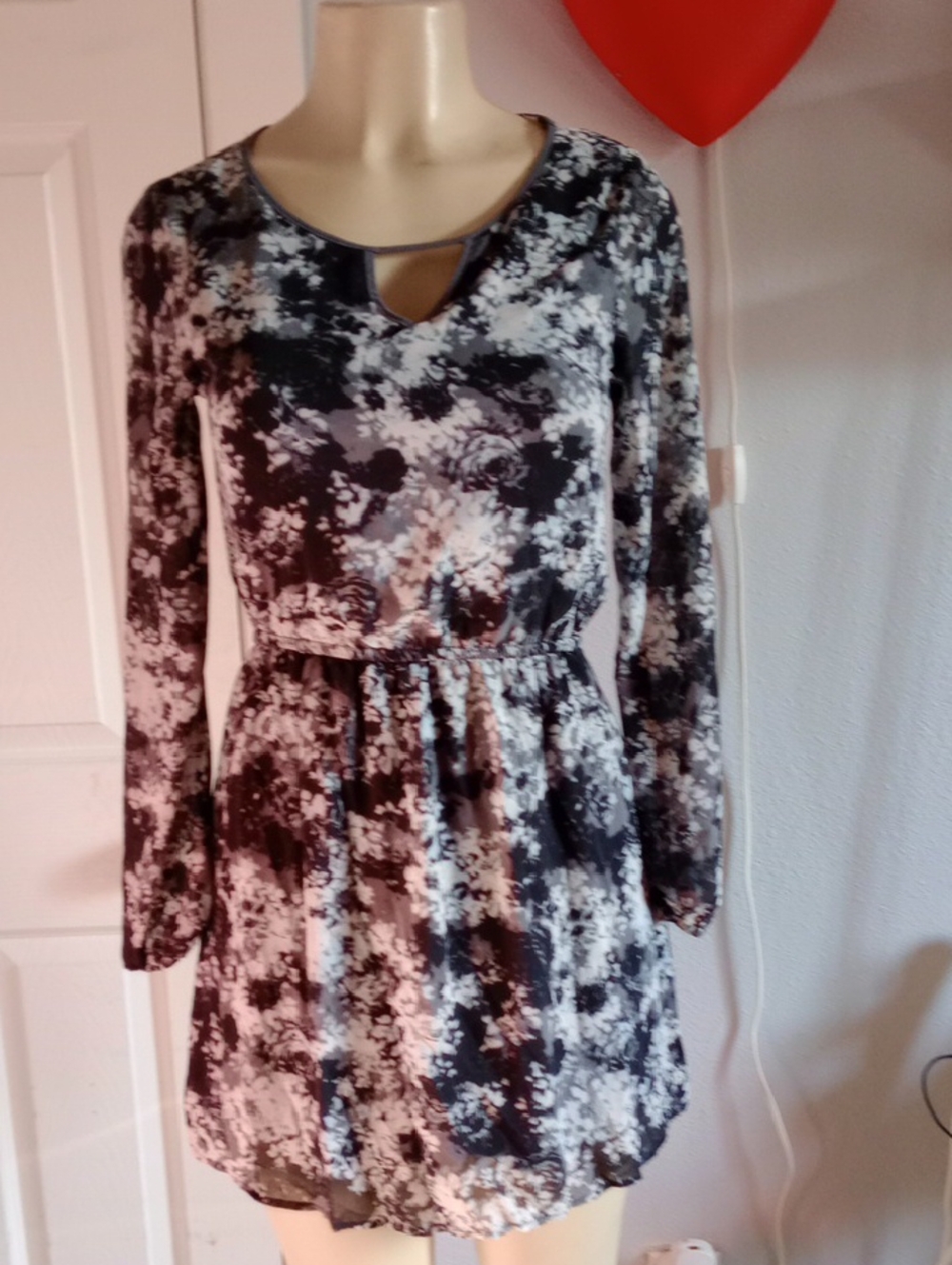Xhilaration Black and White Floral Keyhole Long Sleeve Dress